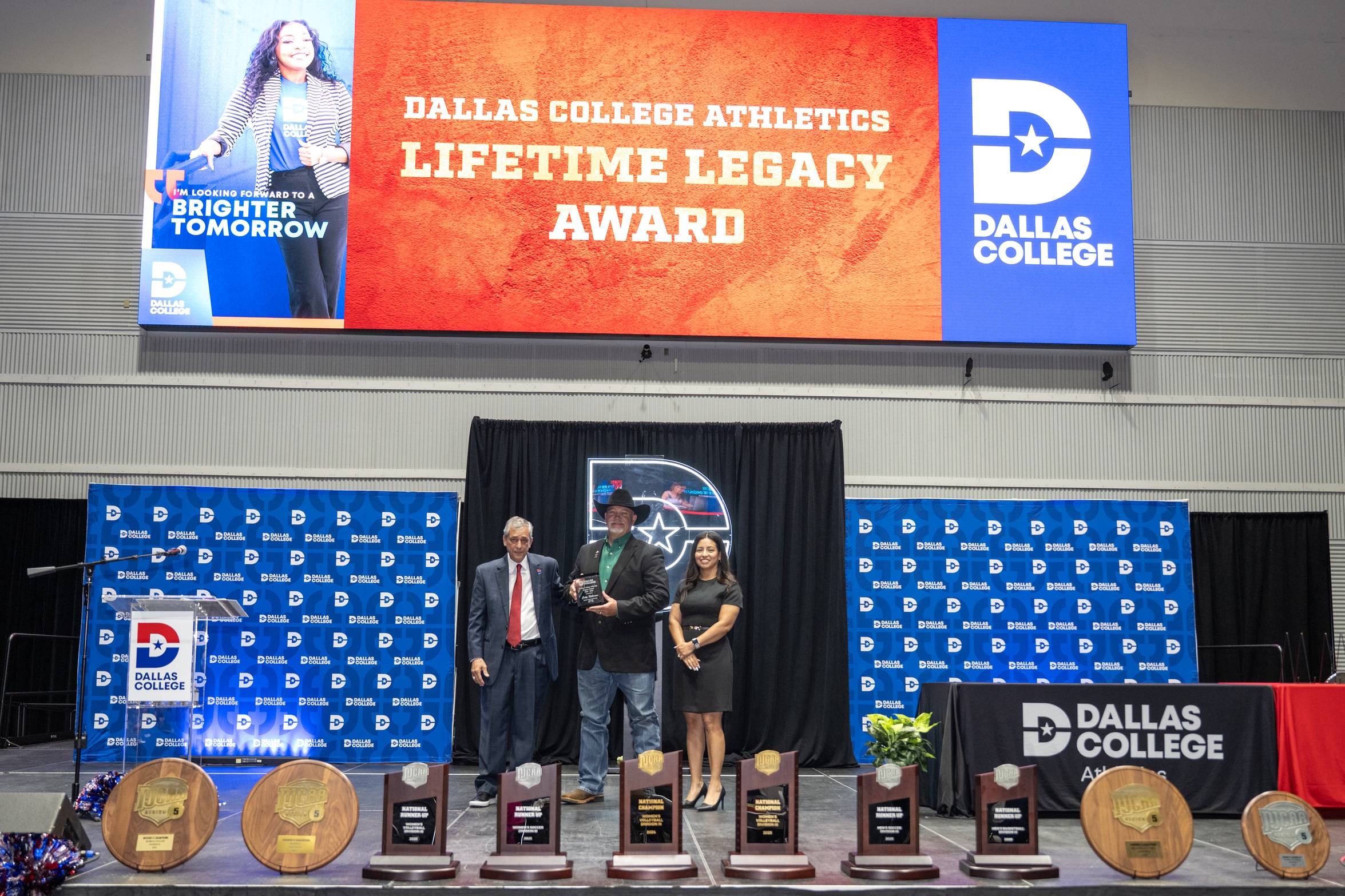 Roberson Receives Dallas College Athletics' Lifetime Legacy Award